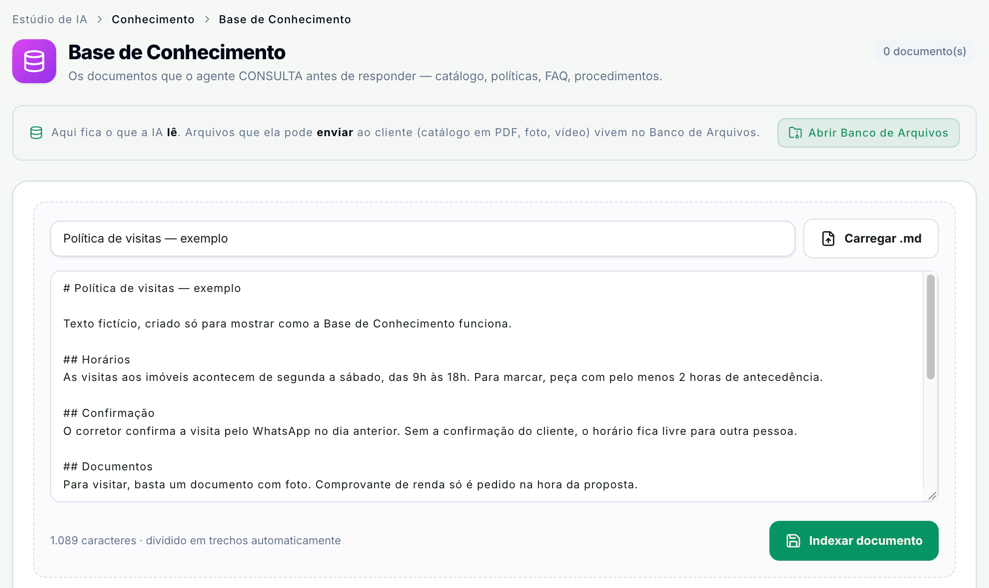 Base de Conhecimento com o título Política de visitas — exemplo, o texto em Markdown colado na caixa, a contagem de 1.089 caracteres e o botão Indexar documento