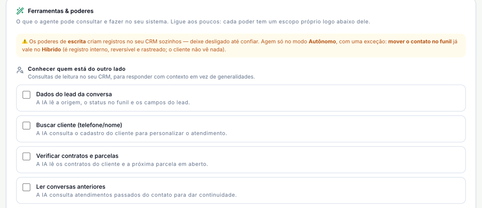 Bloco Ferramentas & poderes com o aviso sobre os poderes de escrita e o grupo Conhecer quem está do outro lado: Dados do lead da conversa, Buscar cliente, Verificar contratos e parcelas e Ler conversas anteriores